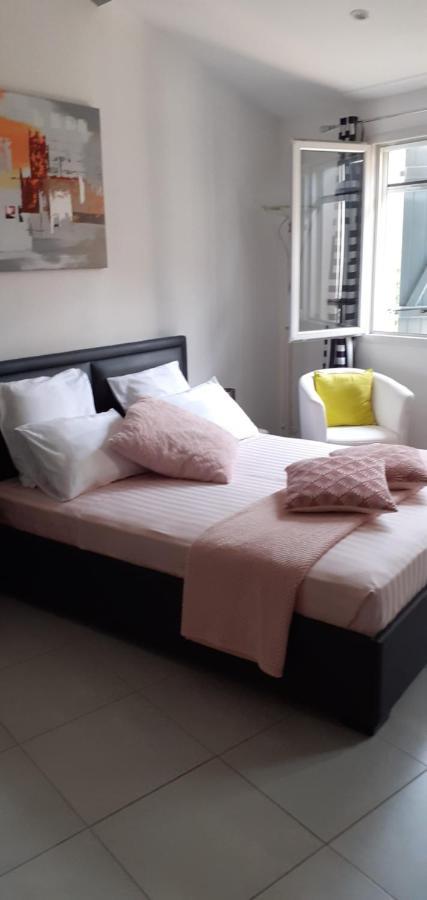 mas saint genieis Appartement Canet  Buitenkant foto